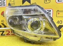 Фара TOYOTA ESQUIRE 2014 8113028F70 ZWR80G 2ZRFXE, передняя правая