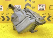Корпус воздушного фильтра TOYOTA TOWN ACE NOAH 1997 1770064490 CR50G 3CT, передний