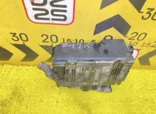 Блок предохранителей TOYOTA HIACE 2007 8274126010 KDH205V 2KDFTV, передний