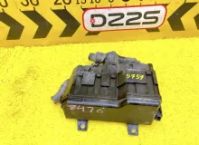 Блок предохранителей TOYOTA HIACE 2007 8274126010 KDH205V 2KDFTV, передний