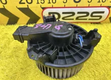 Мотор печки TOYOTA HIACE 2007 8710326060 KDH205V 2KDFTV, передний