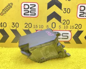 Блок предохранителей TOYOTA