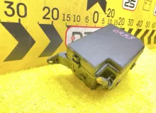 Блок предохранителей TOYOTA VANGUARD 2007 8274242030 ACA33W 2AZFE, передний