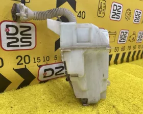 Бачок стеклоомывателя TOYOTA