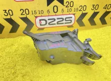 Блок предохранителей TOYOTA RAV4 2006 8274142010 ACA31W 2AZFE, передний