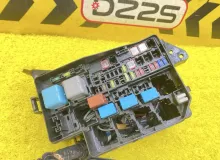 Блок предохранителей TOYOTA RAV4 2006 8274242030 ACA31W 2AZFE, передний