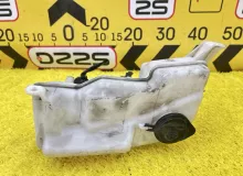 Бачок стеклоомывателя TOYOTA HIACE 2006 8531526100 KDH205V 2KDFTV, передний