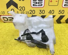 Бачок стеклоомывателя Toyota