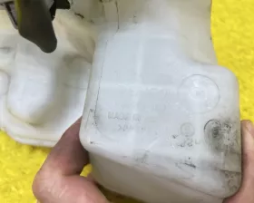 Бачок стеклоомывателя Toyota