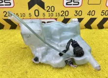 Бачок стеклоомывателя TOYOTA HIACE 2010 8531526100 KDH206V 1KDFTV, передний
