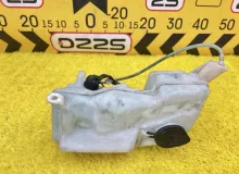 Бачок стеклоомывателя TOYOTA HIACE 2010 8531526100 KDH206V 1KDFTV, передний