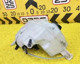 Бачок стеклоомывателя Toyota