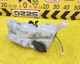 Бачок стеклоомывателя Toyota