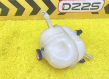 Бачок расширительный TOYOTA HIACE 2010 1647075121 KDH206V 1KDFTV, передний