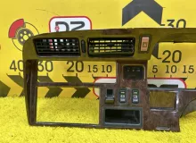 Консоль спидометра TOYOTA HIACE 1997 5540426320 KZH106W 1KZTE, передний
