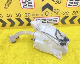 Бачок стеклоомывателя TOYOTA