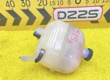 Бачок расширительный TOYOTA HIACE 2006 1647075121 KDH205V 2KDFTV, передний