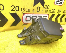 Блок предохранителей TOYOTA