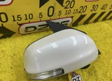 Уши TOYOTA RAV4 2006 8791042840 ACA31W 2AZFE, передние правые
