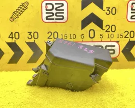 Блок предохранителей TOYOTA
