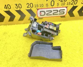 Блок предохранителей TOYOTA