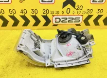 Фара TOYOTA HIACE 2006 8111026470 KDH205V 2KDFTV, передняя правая