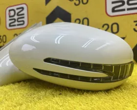 Уши Mercedes-Benz