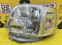 Фара TOYOTA HIACE 2010 8115026470 KDH206V 1KDFTV, передняя левая
