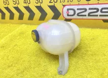 Бачок расширительный TOYOTA HIACE 2007 1647075122 KDH205V 2KDFTV, передний
