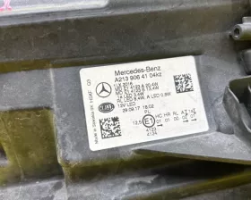 Фара Mercedes-Benz
