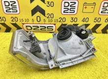 Фара TOYOTA HIACE 2008 8111026470 KDH206V 1KDFTV, передняя правая
