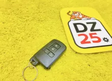 Ключ зажигания TOYOTA SIENTA 2015 8990428561 NHP170G 1NZFXE, передний