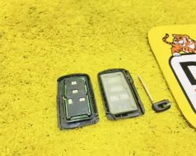 Ключ зажигания TOYOTA