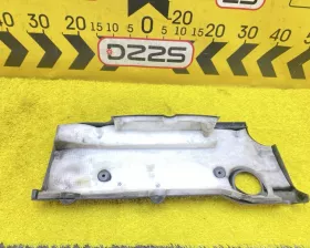 Пластиковая крышка на двс TOYOTA
