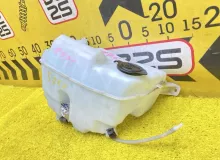 Бачок стеклоомывателя TOYOTA HIACE 2007 8531526100 KDH205V 2KDFTV, передний