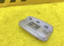 Светильник салона TOYOTA HIACE 1997 8124026020 KZH106W 1KZTE, передний