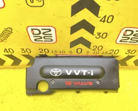 Пластиковая крышка на двс TOYOTA