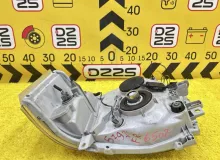 Фара TOYOTA HIACE 2010 8111026470 KDH206V 1KDFTV, передняя правая