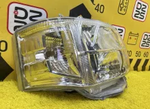 Фара TOYOTA HIACE 2010 8111026470 KDH206V 1KDFTV, передняя правая
