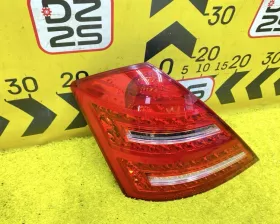 Стоп-сигнал Mercedes-Benz