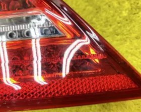 Стоп-сигнал Mercedes-Benz