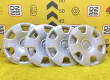 Колпаки на колеса R15 TOYOTA HIACE 2007 4260226020 KDH205V 2KDFTV