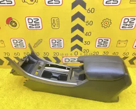 Бардачок между сиденьями Honda