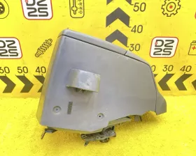 Бардачок между сиденьями Toyota