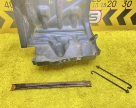 Крепление аккумулятора Toyota