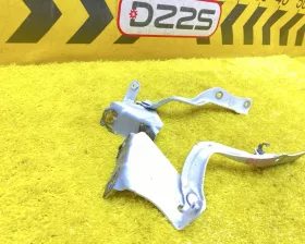 Петля капота Nissan