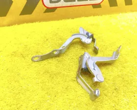 Петля капота Toyota