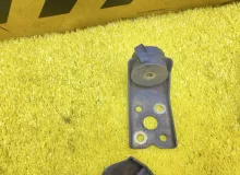 Крепление радиатора TOYOTA LAND CRUISER 1991 1658561020 HDJ81V 1HDT, переднее