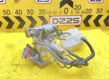 Главный тормозной цилиндр TOYOTA VOXY 2014 4705028010 ZWR80G 2ZRFXE, передний