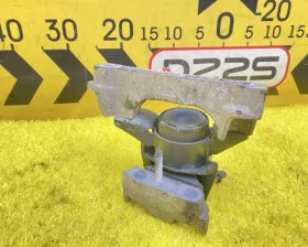 Подушка двигателя TOYOTA
